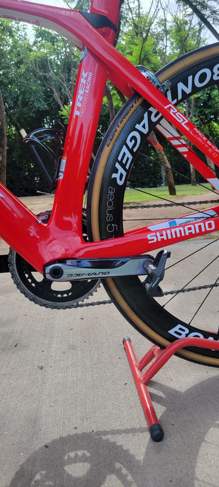 WhatsApp Image 2025-05-12 at 19.25.32 (1) TREK MADONE SLR 9 EDICION LIMITADA DURO ACE - Image 16