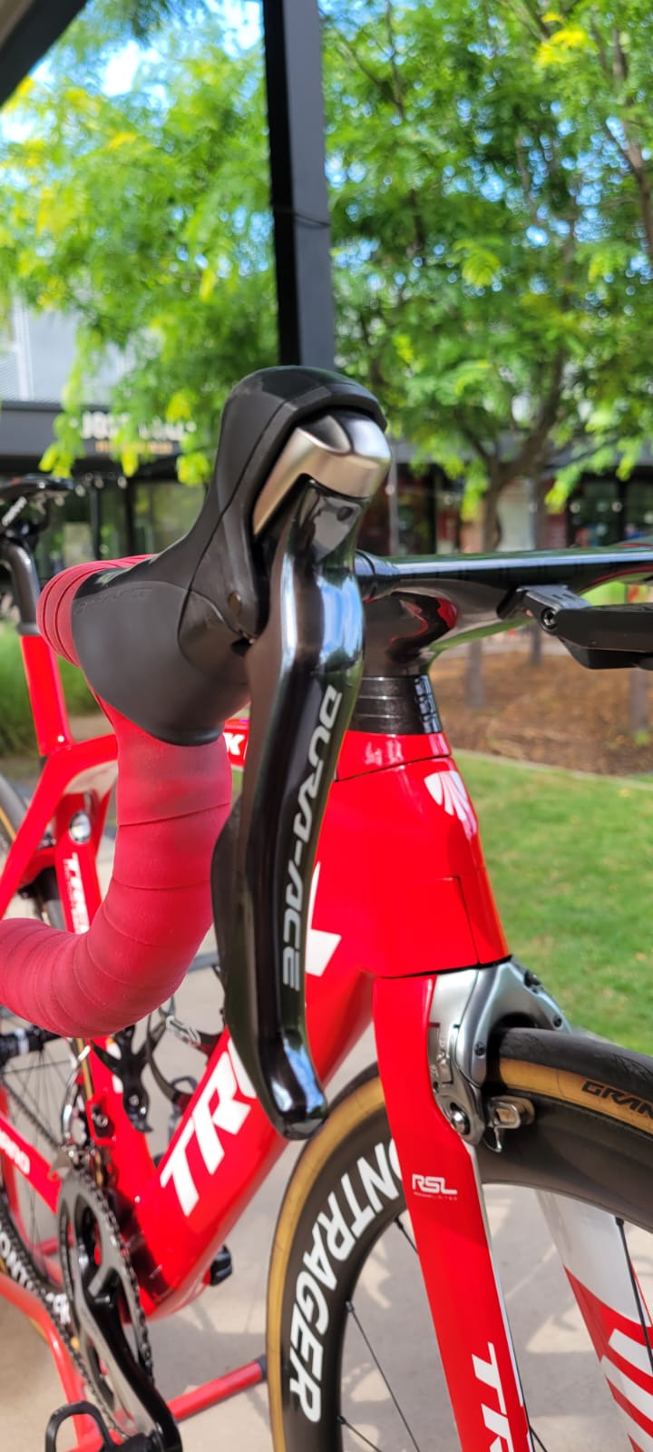 WhatsApp Image 2025-05-12 at 19.25.33 TREK MADONE SLR 9 EDICION LIMITADA DURO ACE - Image 14