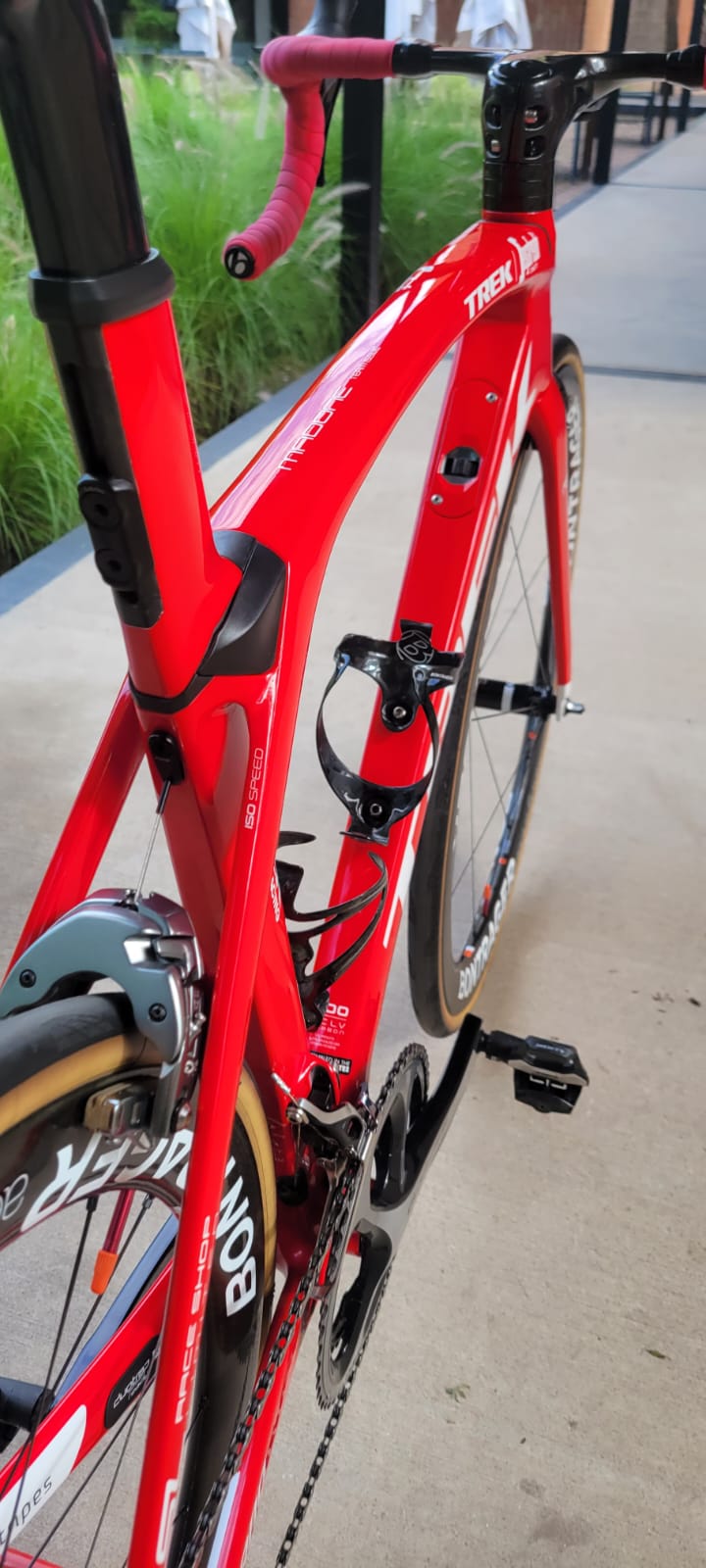 WhatsApp Image 2025-05-12 at 19.25.35 (2) TREK MADONE SLR 9 EDICION LIMITADA DURO ACE - Image 7