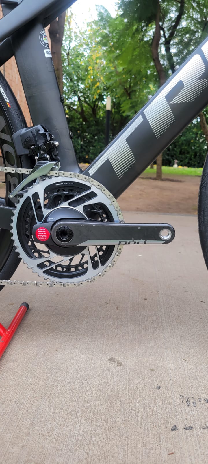 WhatsApp Image 2025-05-12 at 19.28.32 MADONE SLR 9 GEN 6 SRAM RED 12 ELECTRONICO - Image 14