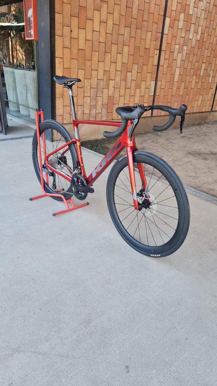 WhatsApp Image 2025-06-04 at 14.29.18 (2) BICICLETA KHS RUTA FILTE 750 24 VEL DI2 105 SHIMANO - Image 1