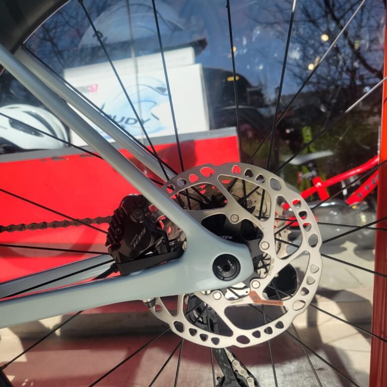 Bicicleta ruta 3T Strada shimano 105 di2 - Image 7