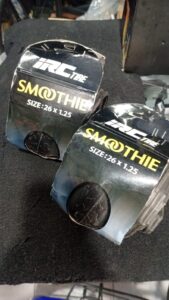 Cubierta Bicicleta IRC Smoothie 26" x 1.25 Negro - Image 4