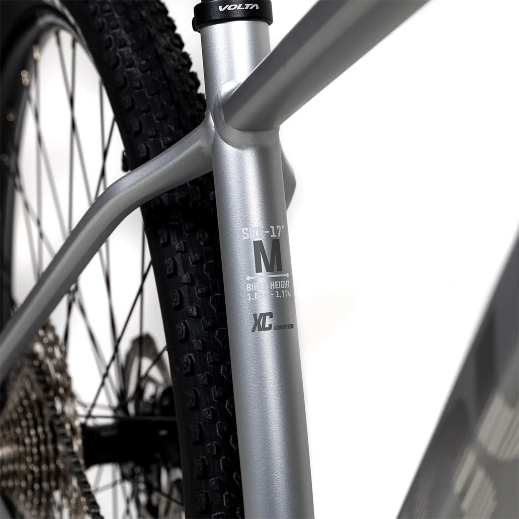 Avian_Plateada_1032x1032_9_2048x2048 BICICLETA VOLTA AVIAN GEN 3 1X12 DEORE - Image 3