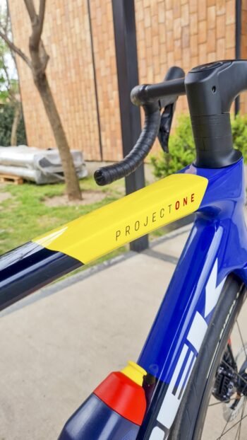 Trek Madone SLR 7 GEN 8 - Shimano Ultegra - Image 4