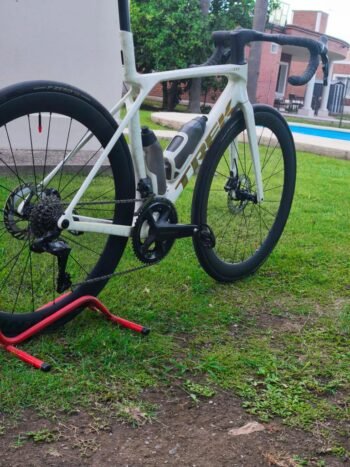 BICICLETA RUTA TREK MADONE SLR 7 GEN 8 PROJECT ONE - Image 2