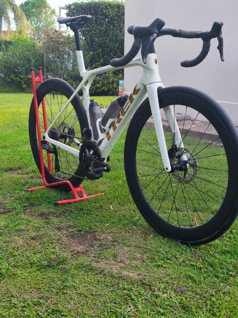 BICICLETA RUTA TREK MADONE SLR 7 GEN 8 PROJECT ONE