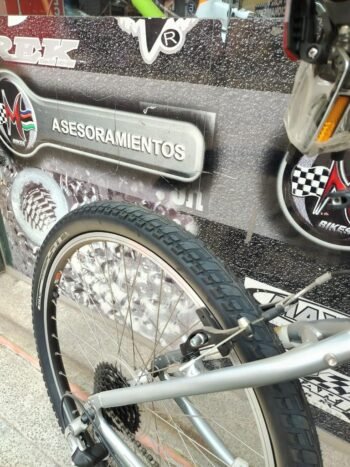 BICICLETA URBANA TREK NAVIGATOR XL - Image 6