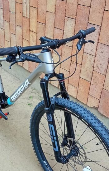 BICICLETA MTB BERRIA BRAVO AXS TALLE L - Imagen 4